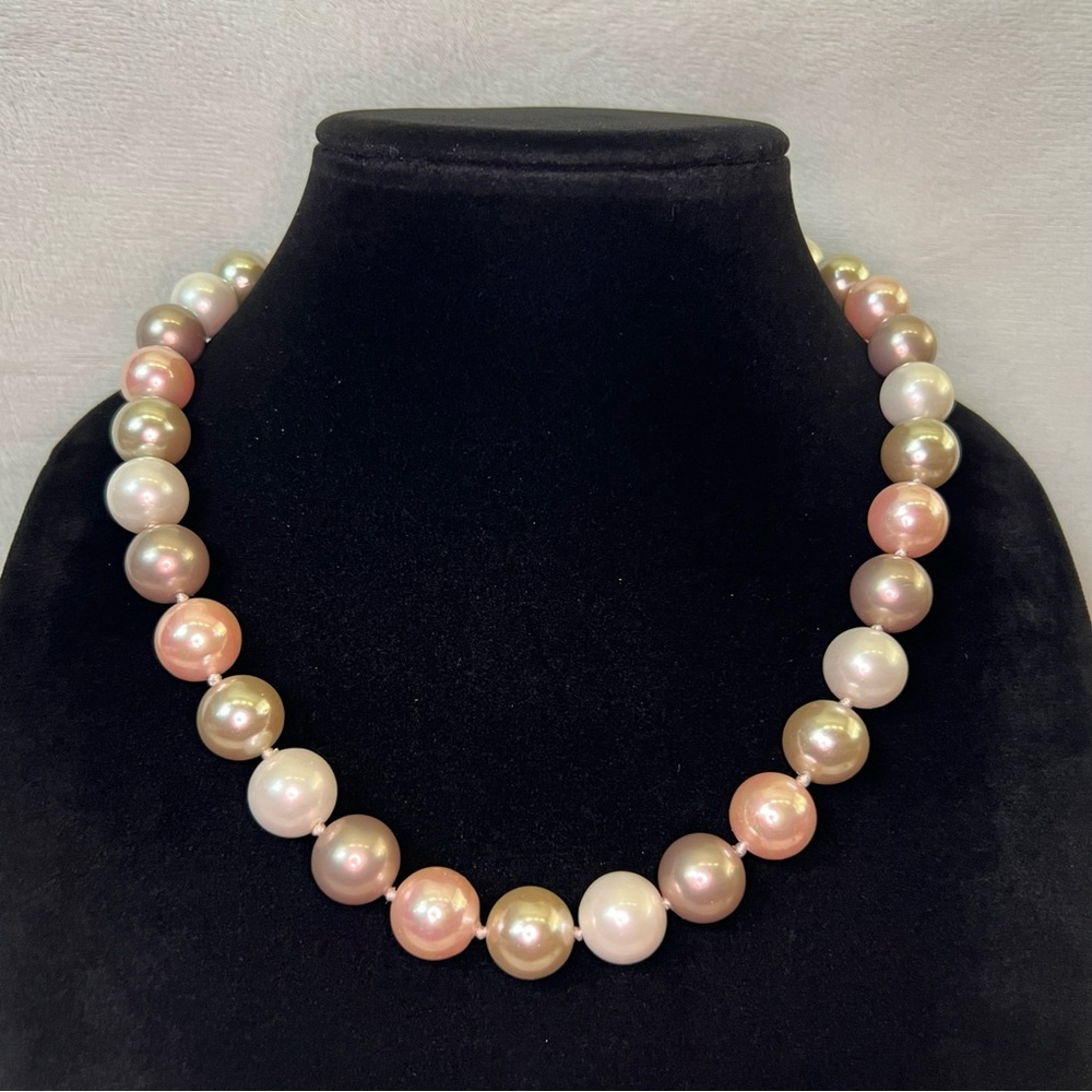 Lucas Lameth Multicolor Faux Pearl 925 Claps Necklace